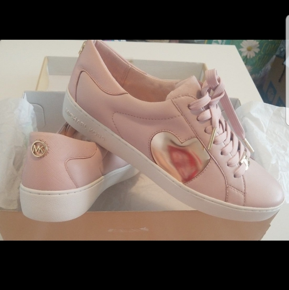 Michael Kors MK Pink Heart Rose Gold Leather sneakers shoes 7.5